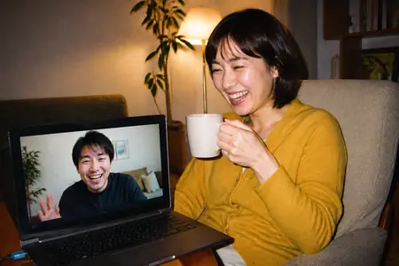 在宅で雑談が減った問題の解決法｜偶発的な会話を取り戻す工夫とアプリ